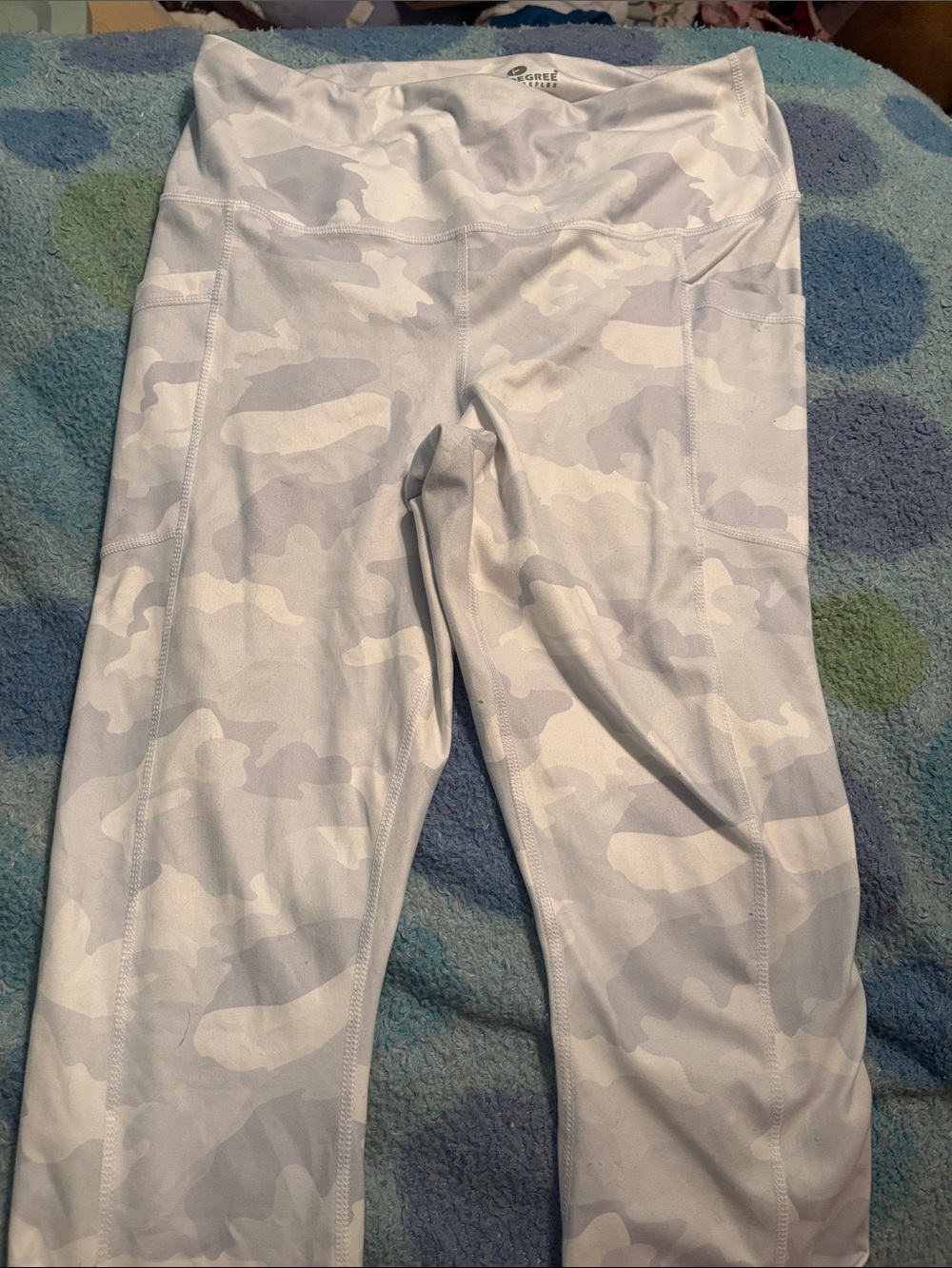 Women's White Gray Camo Active Leggings
